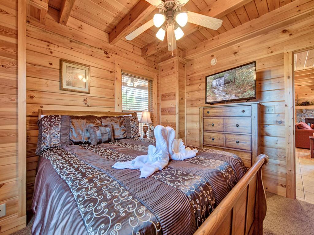 Misty Mountain Hideaway, 3 Bedrooms, Sleeps 10, Pool Access, Wifi Pigeon Forge Eksteriør billede