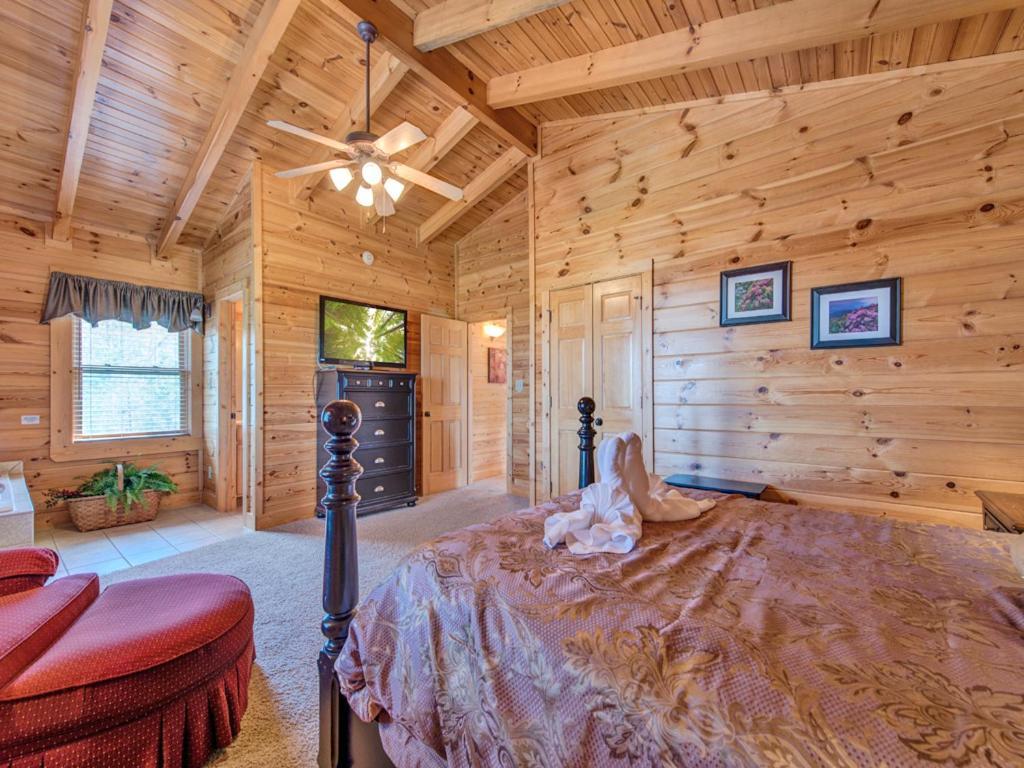 Misty Mountain Hideaway, 3 Bedrooms, Sleeps 10, Pool Access, Wifi Pigeon Forge Eksteriør billede