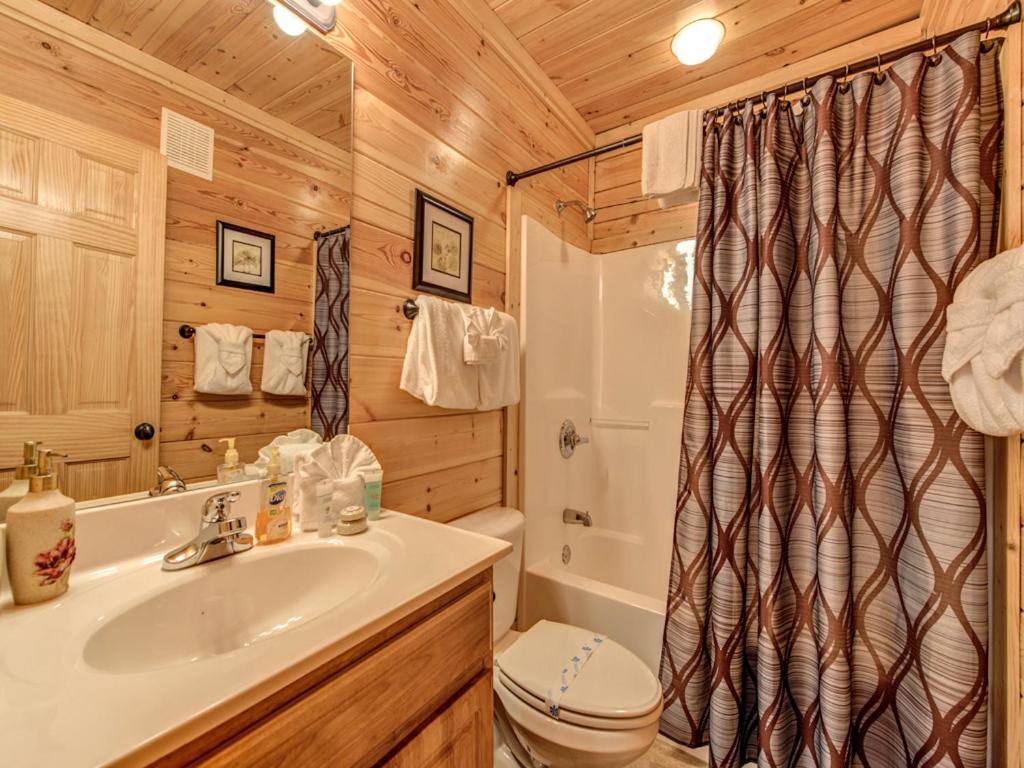 Misty Mountain Hideaway, 3 Bedrooms, Sleeps 10, Pool Access, Wifi Pigeon Forge Eksteriør billede