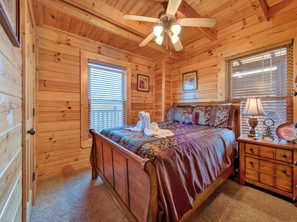 Misty Mountain Hideaway, 3 Bedrooms, Sleeps 10, Pool Access, Wifi Pigeon Forge Eksteriør billede