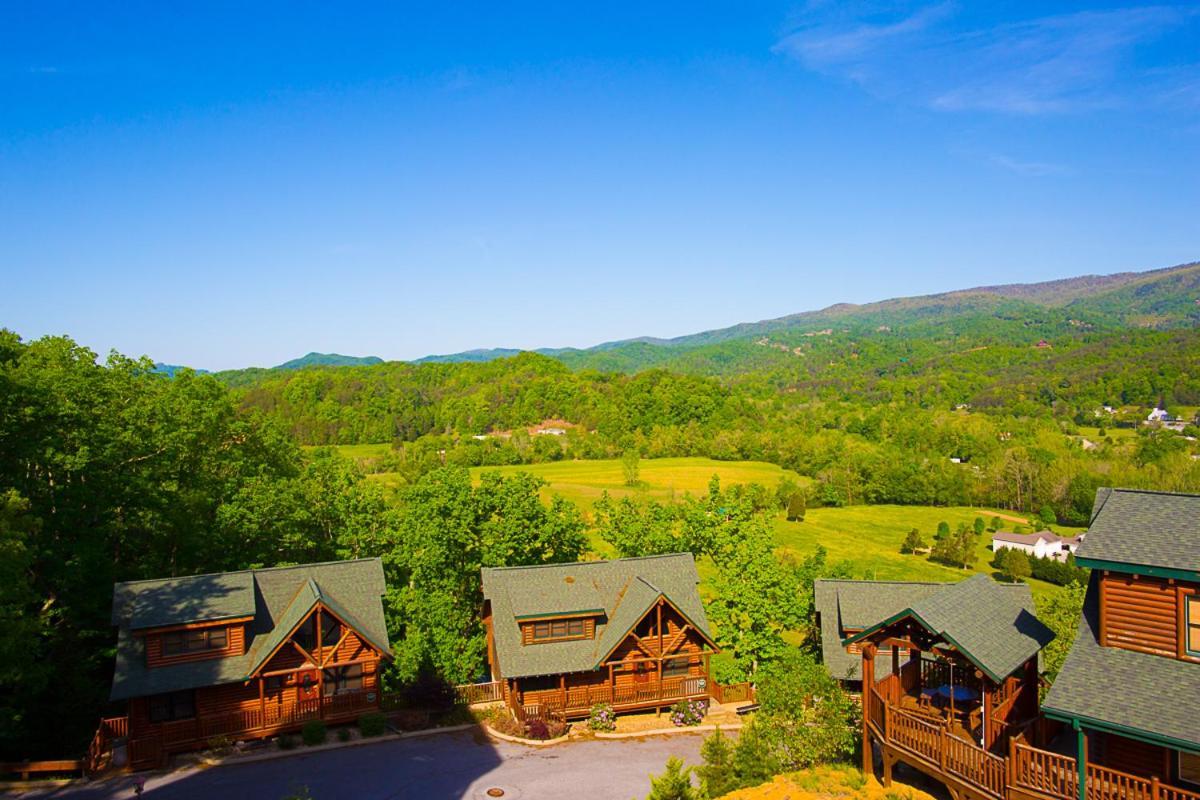 Misty Mountain Hideaway, 3 Bedrooms, Sleeps 10, Pool Access, Wifi Pigeon Forge Eksteriør billede